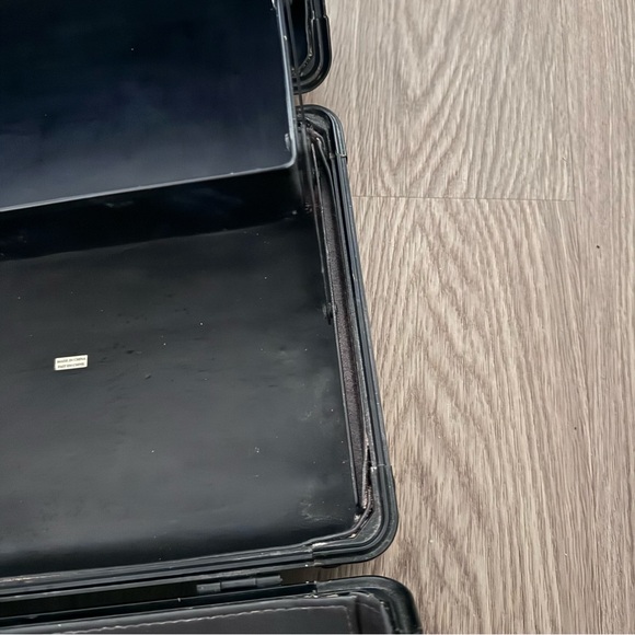 MAC Black gray Makeup Case - Picture 9 of 16